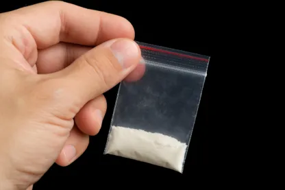 Pó de macaco: O que é, riscos e perigos da droga