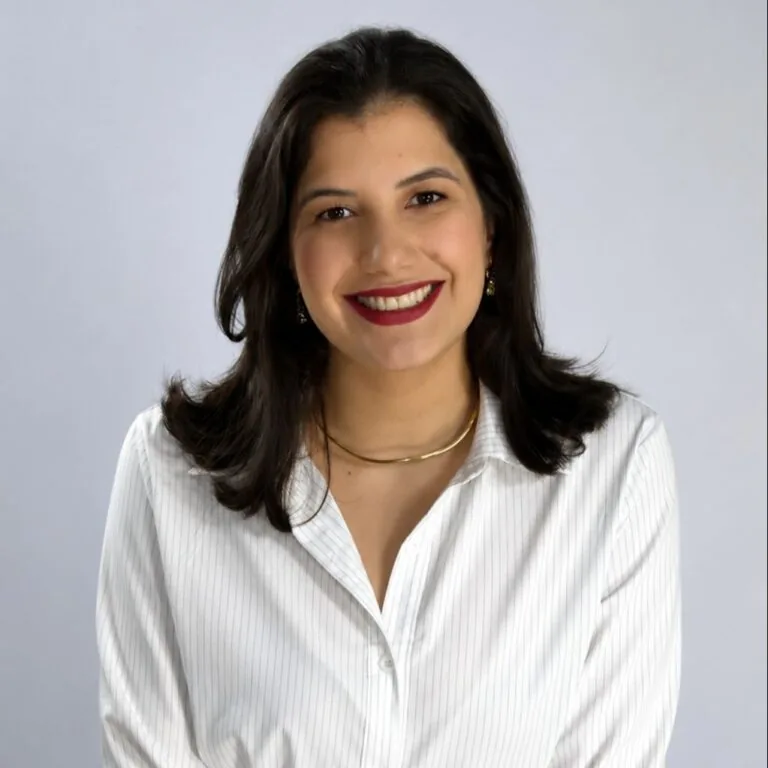 Dra. Ana Paula Gonçalves de Mendonça Dra. Ana Paula Gonçalves de Mendonça